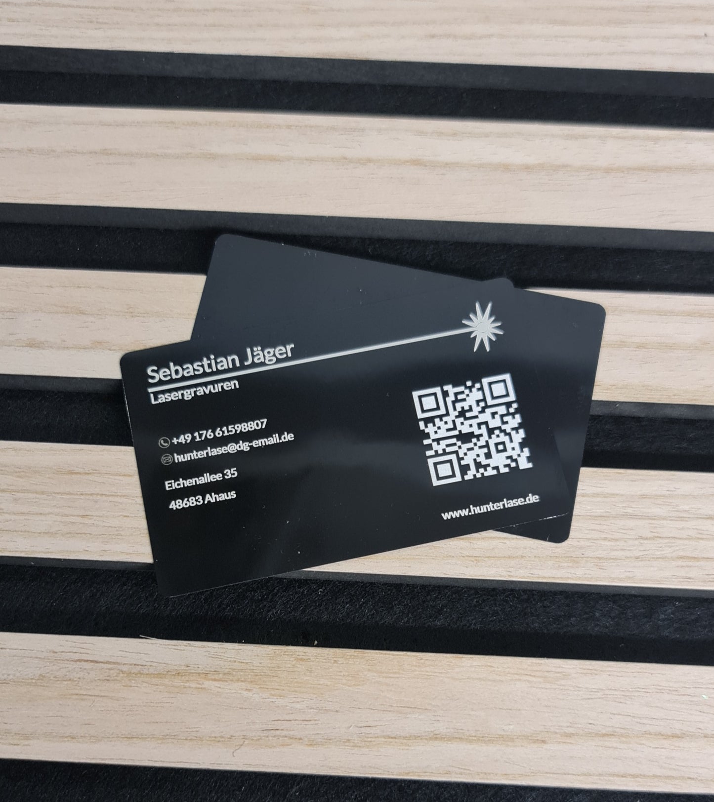Schwarze Metall-Visitenkarte