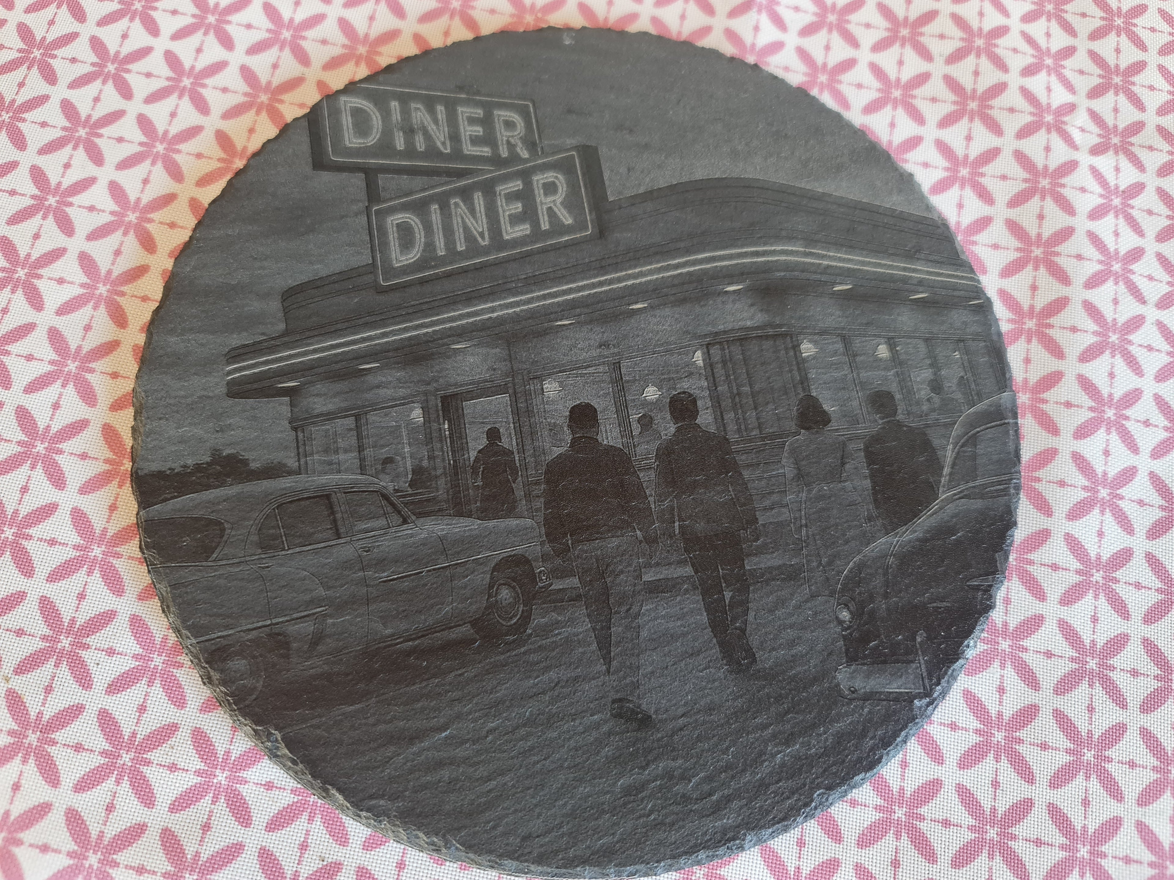 Schieferplatte mit Gravur