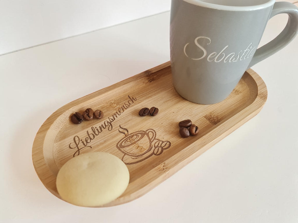 Personalisierte Tasse mit Bambus-Tablett