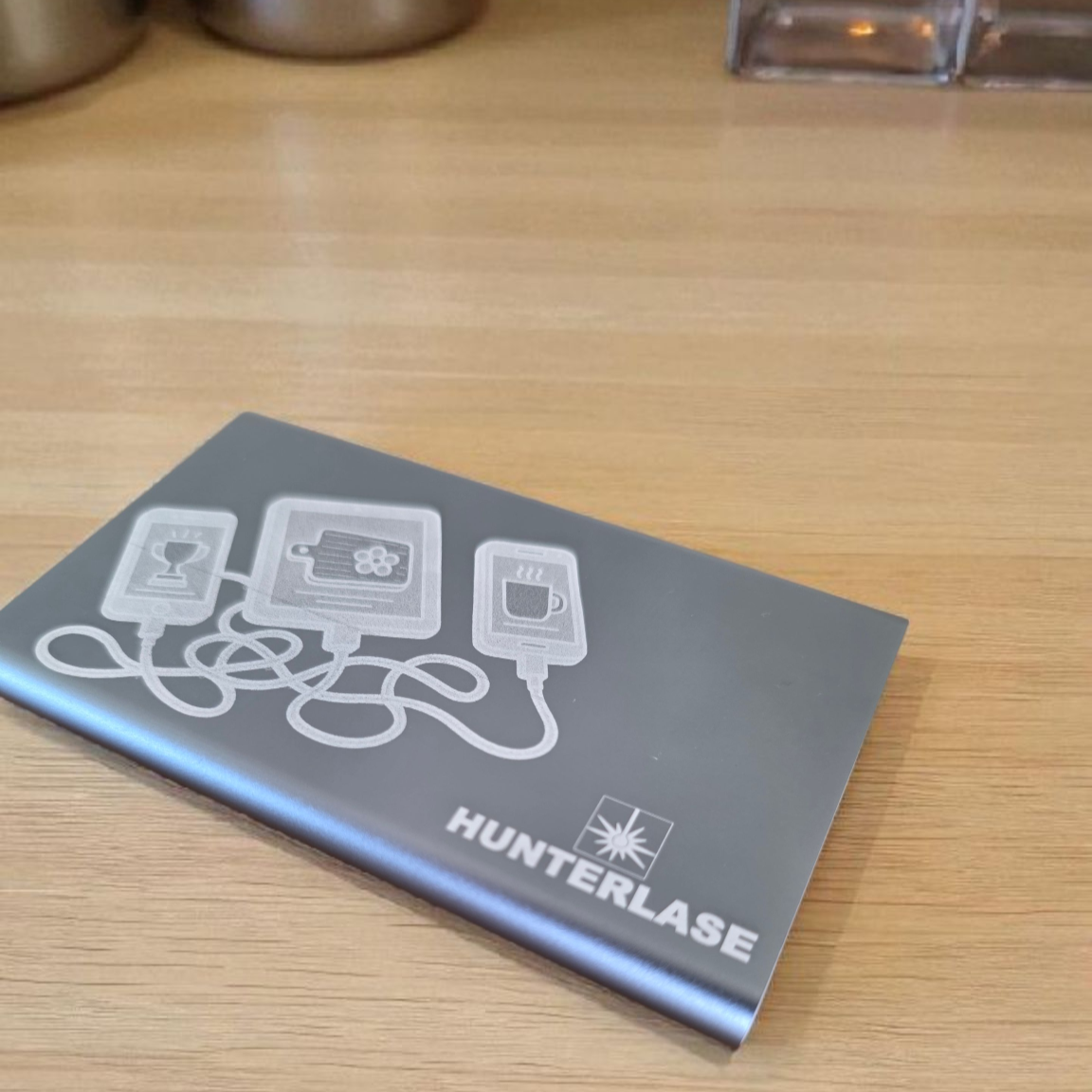 Personalisierte Powerbank – Titangrau | 4000 mAh mit LED-Anzeige