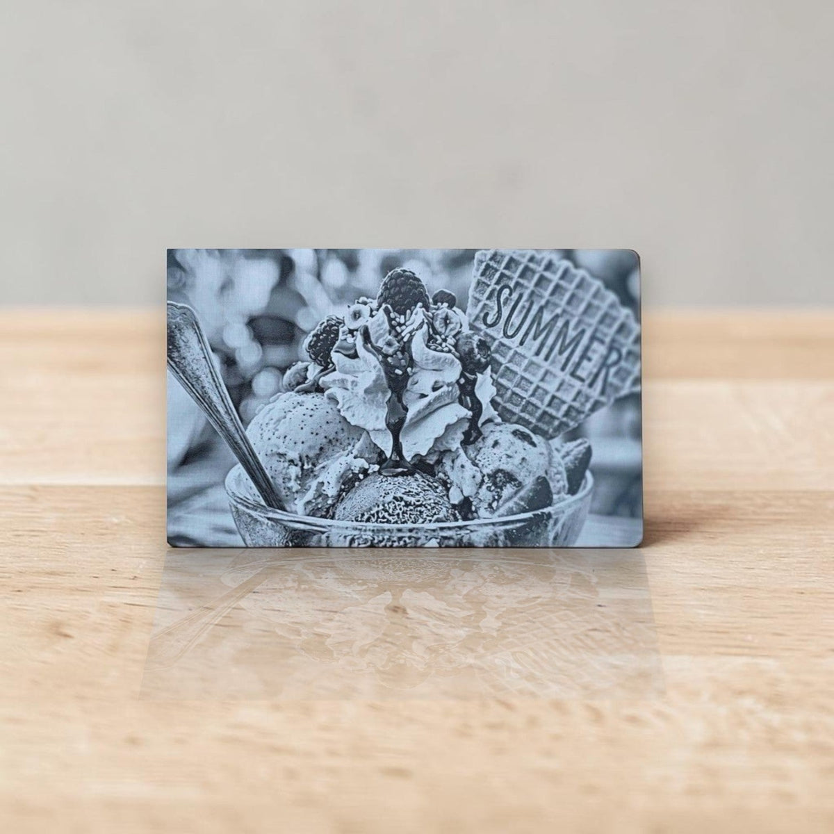 HUNTERLASE personalisierte Aluminium Fotokarte mit Eisbecher und Sommer-Waffel, kratzfeste Lasergravur, Kreditkartenformat