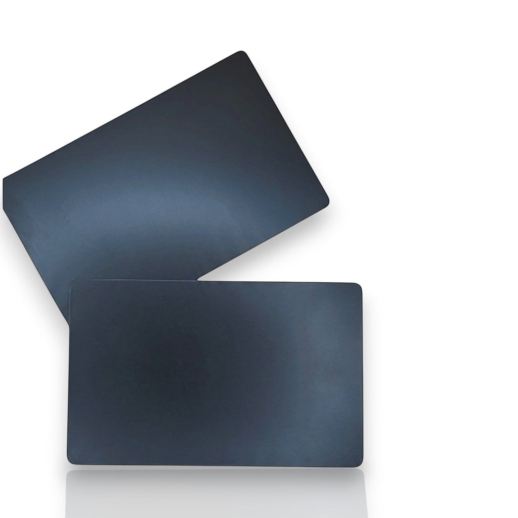 HUNTERLASE personalisierte Aluminium Fotokarte (86 x 54 mm) mit Lasergravur, robust und kratzfest, ideal als Geschenk.
