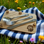 HUNTERLASE Kinderbesteck-Set aus Edelstahl mit Tiermotiven und individueller Gravur, Messer, Gabel und Löffel.