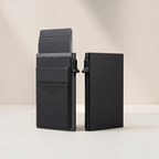 HUNTERLASE schwarzes Slim Wallet aus Metall mit RFID-Schutz und Kartenfach in minimalistischem Design