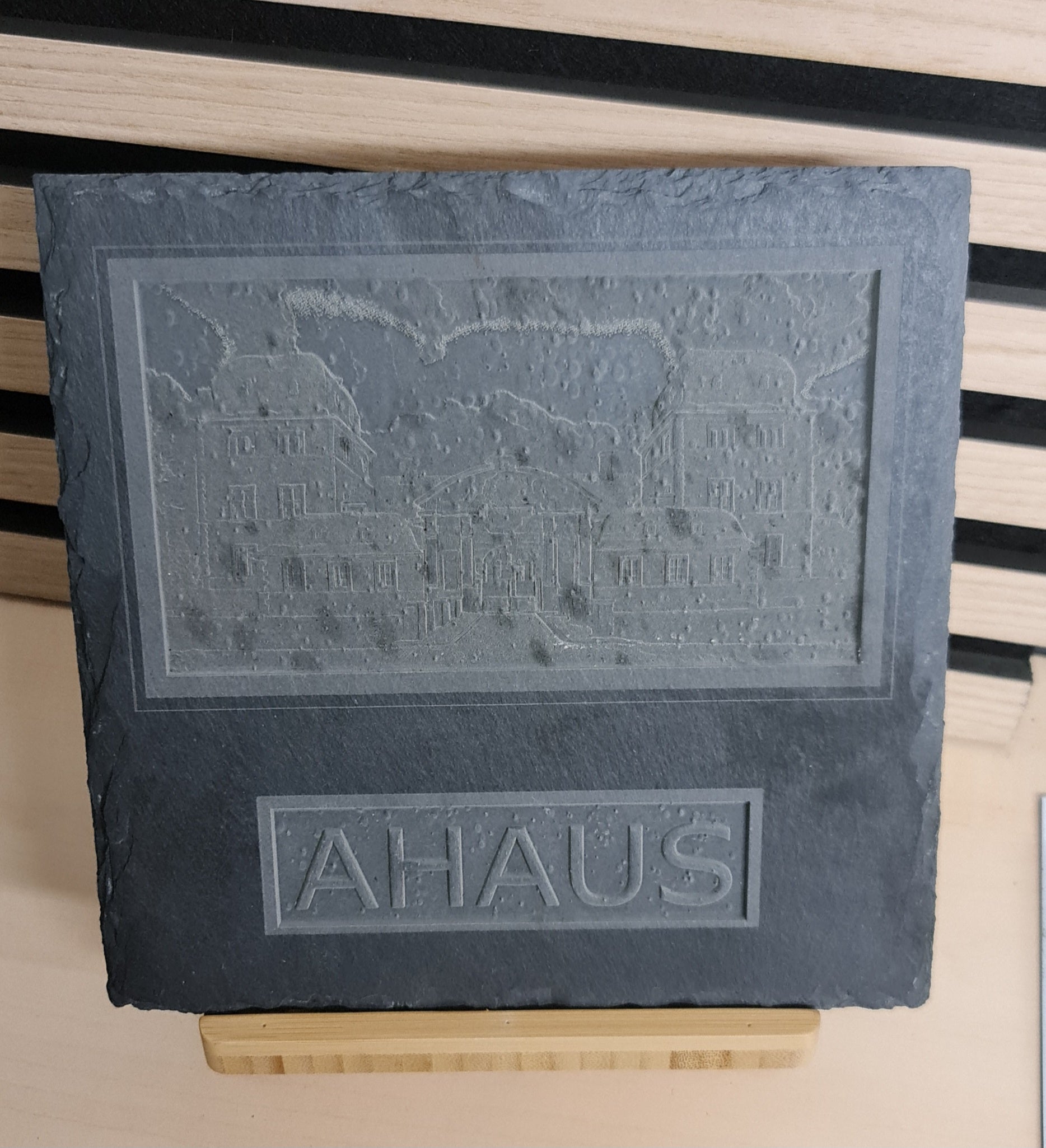 Schieferplatte mit 3D Tiefengravur